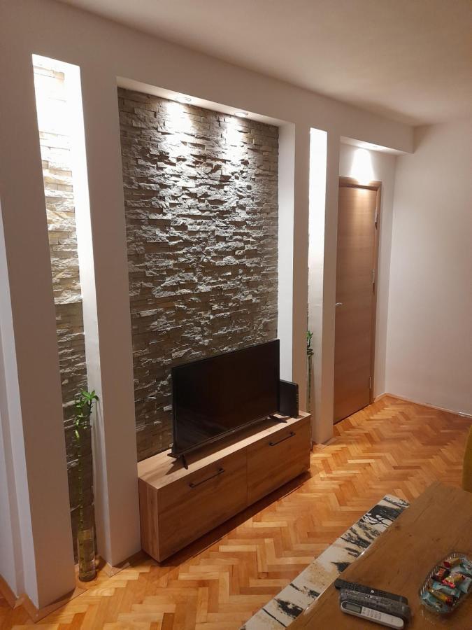 Holiday Apartaments 2 Ni Екстериор снимка