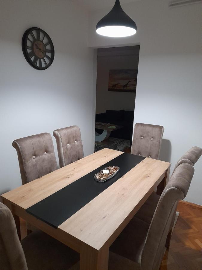Holiday Apartaments 2 Ni Екстериор снимка