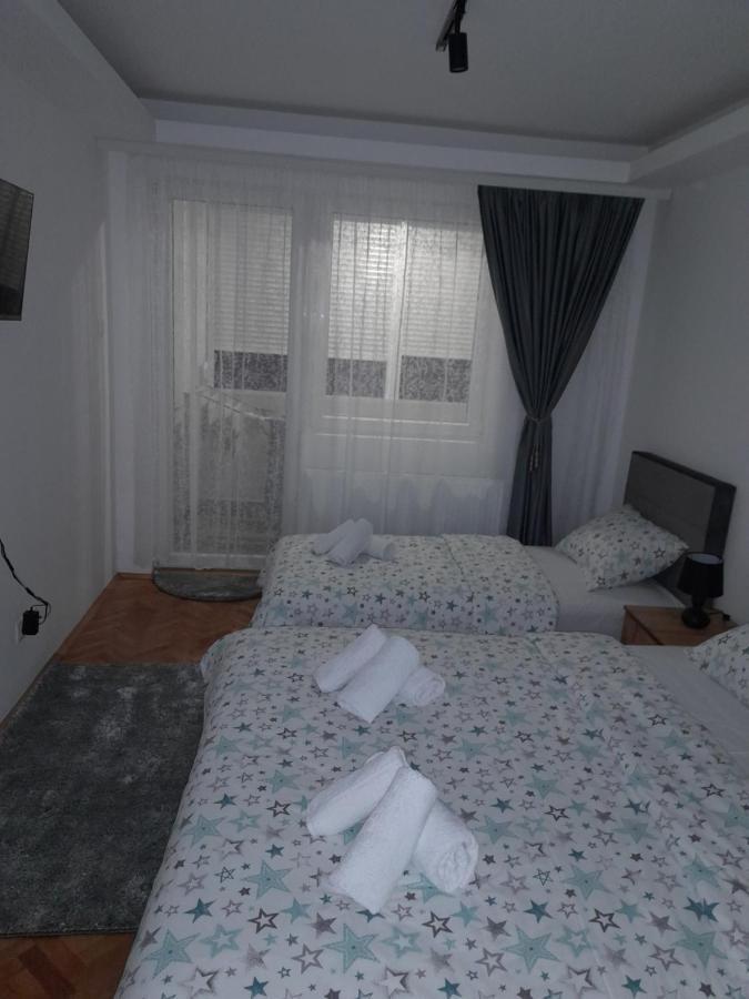 Holiday Apartaments 2 Ni Екстериор снимка