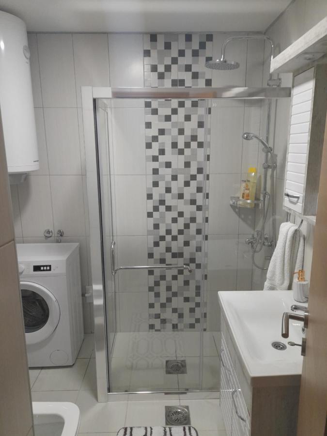 Holiday Apartaments 2 Ni Екстериор снимка