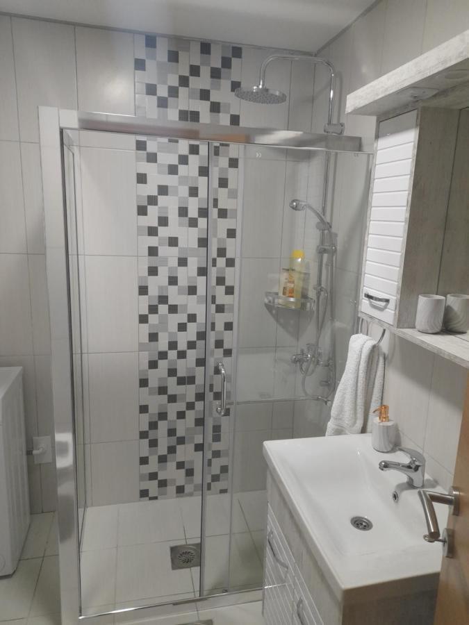 Holiday Apartaments 2 Ni Екстериор снимка