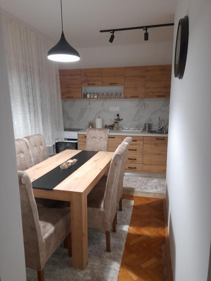 Holiday Apartaments 2 Ni Екстериор снимка