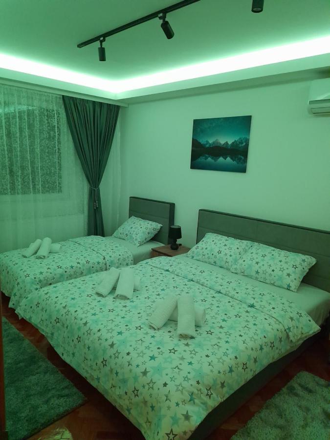 Holiday Apartaments 2 Ni Екстериор снимка
